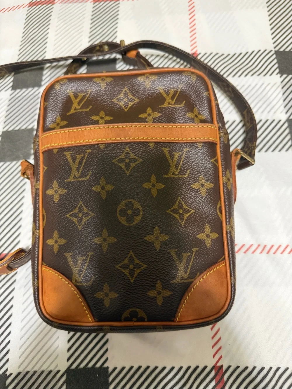 Louis Vuitton Monogram Canvas Small Messenger Bag .